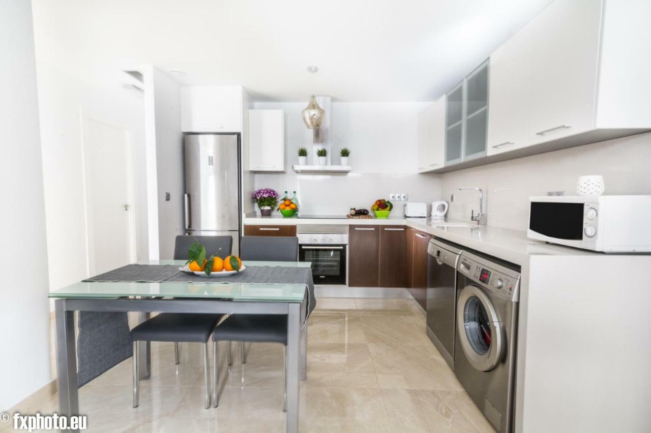 Eluxuria Sunny Villa Τορεβιέχα Εξωτερικό φωτογραφία