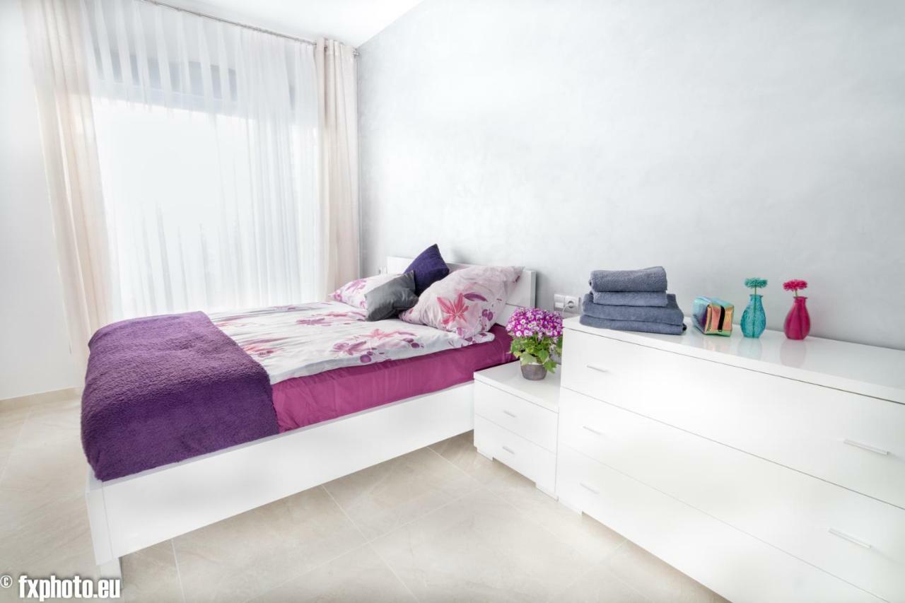 Eluxuria Sunny Villa Τορεβιέχα Εξωτερικό φωτογραφία