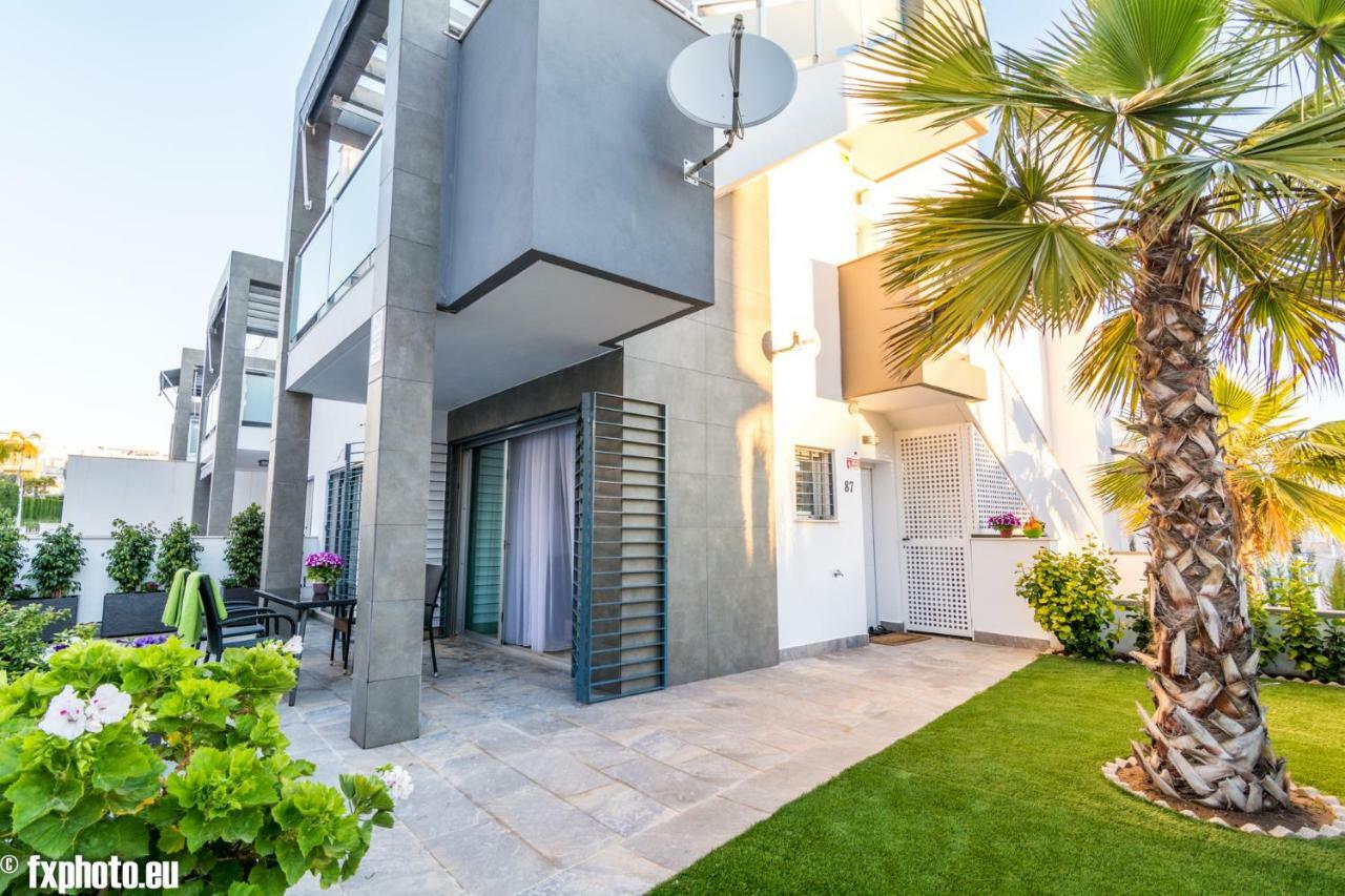 Eluxuria Sunny Villa Τορεβιέχα Εξωτερικό φωτογραφία